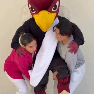 Así vivimos San Valentín 💘 junto con Uvaldo ✨

Te compartimos una probadita del festejo que llevaron a cabo nuestros rapaces de campus Cd. Delicias 🦅 #rapacesenacción #sanvalentín