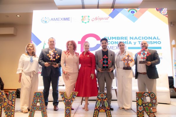 Cumbre Nacional Economía y Turismo Cumbre Nacional Economía y Turismo