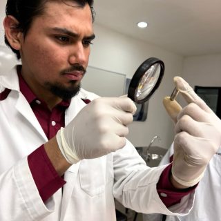 Práctica de Criminología y Criminalística 🔍 

Nuestros rapaces analizaron detalladamente la estructura del cartucho, reforzando sus conocimientos en balística forense. 

#rapacesenacción #criminologíaycriminalística #balística