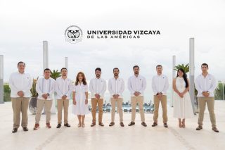 18ª JUNTA NACIONAL DE DIRECTORES VIZCAYA 2025
Desde la inspiradora ciudad de Playa del Carmen, se llevó a cabo nuestra 18ª Junta Nacional de Directores Vizcaya. 

Nuestro Rector Jorge Richardi Rochin, junto al equipo rector y los 36 directores generales de los campus de Universidad Vizcaya de las Américas, se reunió para evaluar los avances alcanzados y trazar las estrategias que guiarán nuestro desarrollo educativo y social rumbo al 2026.

Con visión, unidad y compromiso, reafirmamos nuestra vocación por transformar vidas y fortalecer el impacto positivo en nuestras comunidades.
“Por la Cultura, hacia la Grandeza del Hombre”. #SomosVizcaya