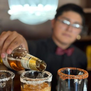 Coctelería en Gastronomía UVA 👩🏻‍🍳🍸🍹

Rapaces de campus Saltillo demostraron su creatividad, técnica y pasión detrás de la barra elaborando increíbles bebidas que combinan sabor, presentación y originalidad ✨

#rapacesenacción #gastronomíaUVA #coctel