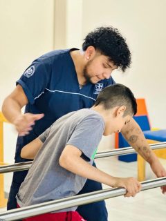 Estudiar fisioterapia es:

💙 Ayudar a mejorar la calidad de vida de mis pacientes
💙 Ayudar a las personas que sufren de molestias físicas a su pronta recuperación
💙 Dar esperanza a quienes lo necesitan
💙 Reafirmar cada día que es mi verdadera vocación 

#FisioterapiaUVA #SomosVizcaya