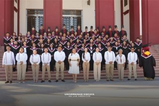 Con orgullo celebramos la Ceremonia de Toma de Protesta de nuestros egresados en Universidad Vizcaya Cd Victoria. 🎓

Más que un cierre, es el inicio de una nueva etapa profesional para nuestra #GenteVizcaya.
“Este momento marca el cumplimiento de una meta personal”, expresó nuestra Directora General, Adriana Lizbeth Cerda Lerma.

¡Felicidades por este gran logro! ✨ #tomadeprotesta #orgillovizcaya
